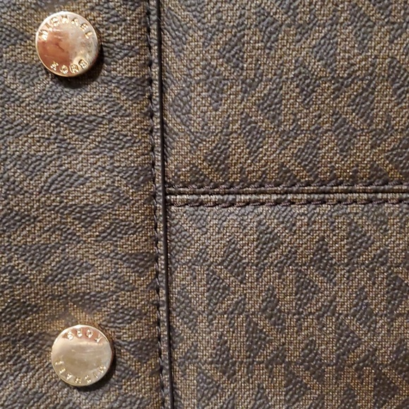 Michael Kors Riley Bag - Picture 5 of 12